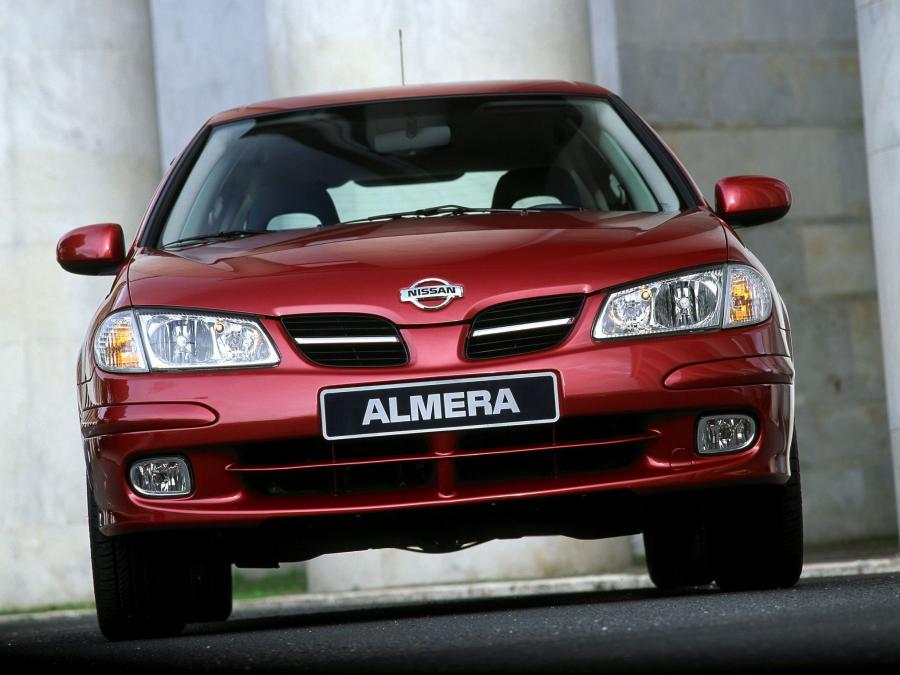  Nissan Almera 5-Door 2000 года  (фото 4 из 5)